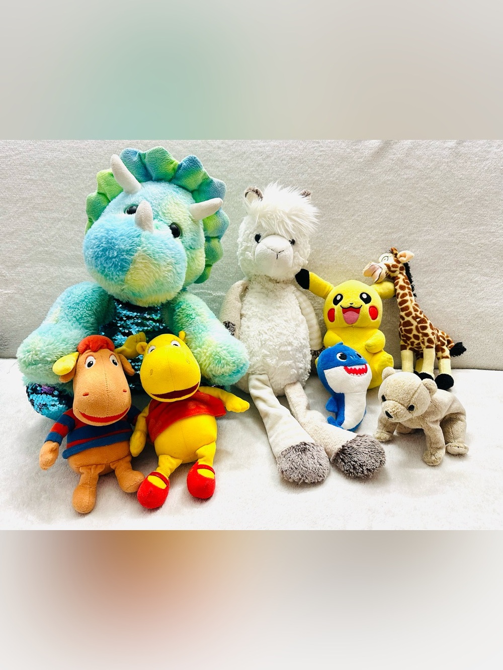 Mixed Lot Assorted Stuffed Animals and Plush Toys Excellent Condition